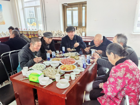 河北围场沙里把村: 立冬饺子宴温暖“夕阳红”_fororder_2025年新闻稿配图53