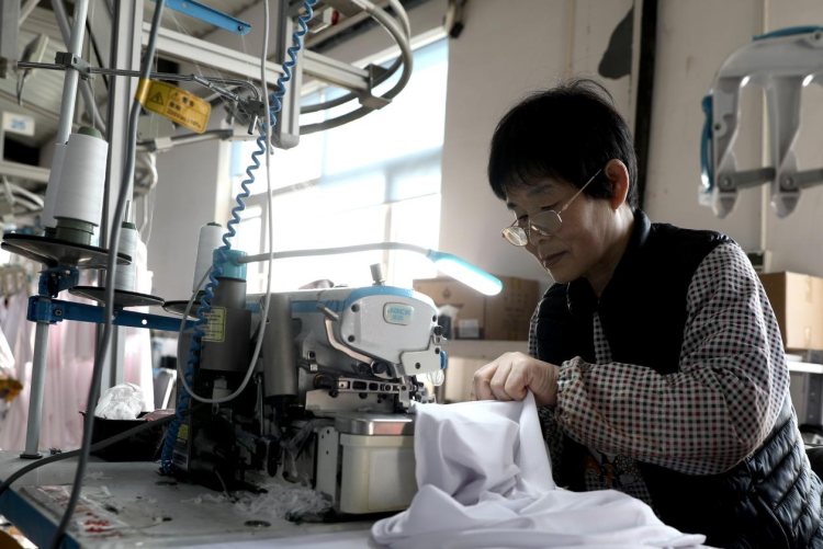 河北肃宁:针纺服装产业开足马力 冲刺首季“开门红”_fororder_图片 3