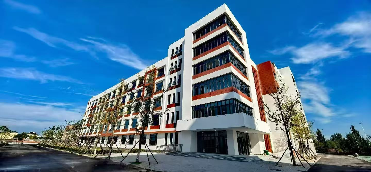 河北迁安:2025年19项唐山市民生工程任务提前完工_fororder_图为迁安市第四初级中学工程。迁安市发改局供图