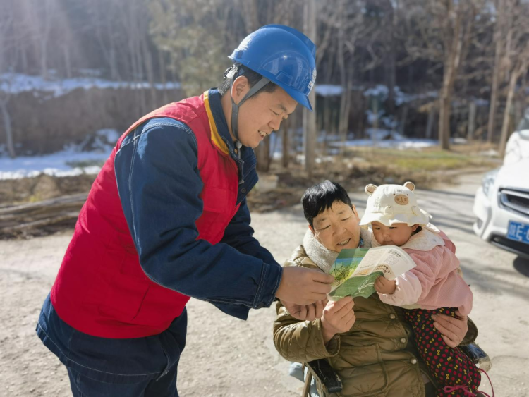 国网渭南供电公司:归乡路正暖 电力情更浓_fororder_图片2