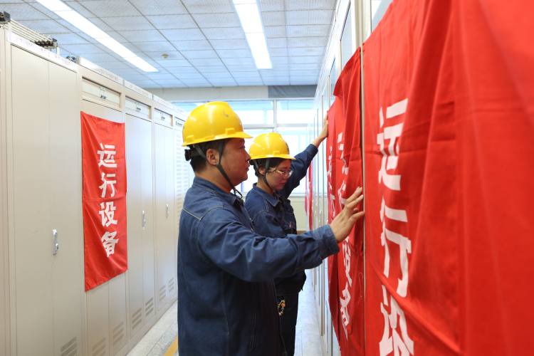 国网渭南供电公司:聚焦供电设备线路秋季检修 精研细检护航电网安全运行_fororder_4·2