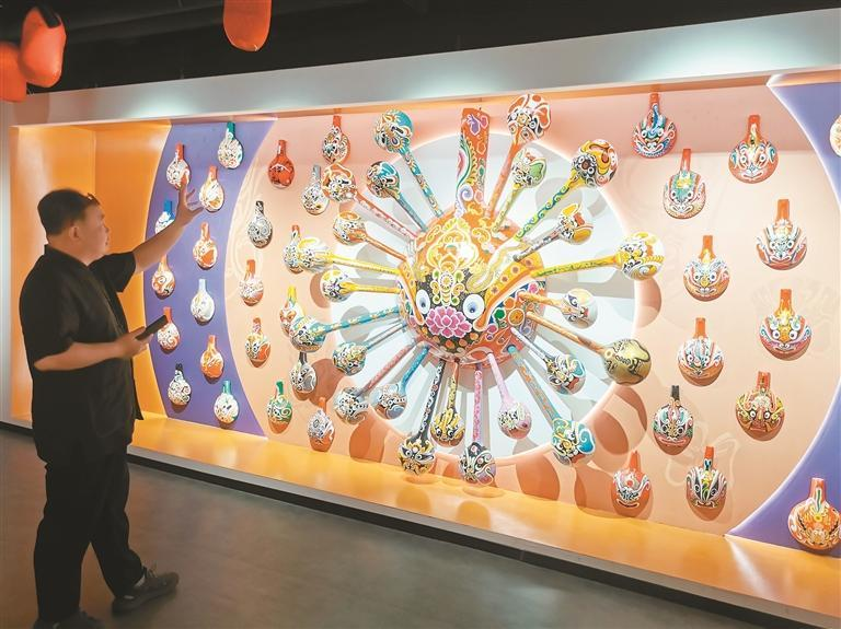 陕西省非遗体验中心正式面向大众开放 一日看尽三秦“花”_fororder_图片2