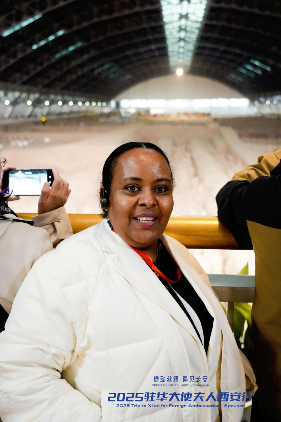 驻华大使夫人参观兵马俑 感受中华文明灿烂瑰宝_fororder_图片45