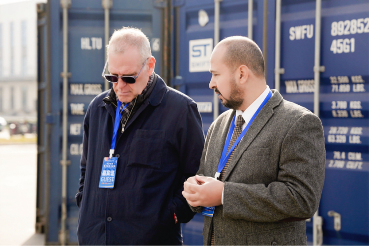 外籍专家眼中的开放西安:货通欧亚 心连丝路_fororder_图片23