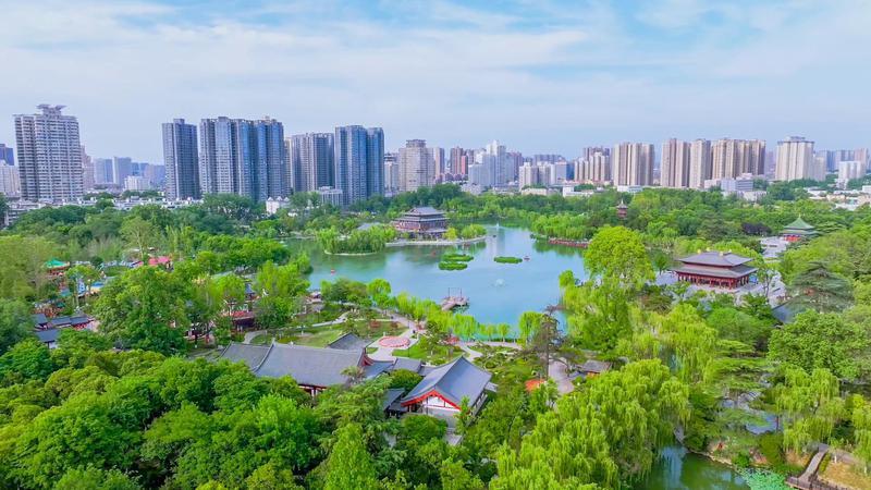 兴庆宫:寻迹唐诗古韵 邂逅“云想衣裳”的浪漫