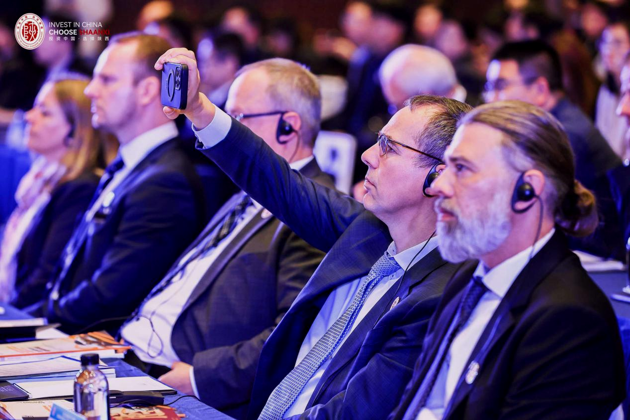 “投资中国·选择陕西” 百余家跨国企业齐聚共启陕西合作新篇_fororder_图片2