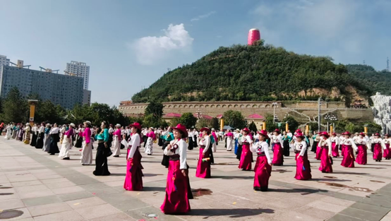 百人锅庄交流展演活动在陕西安塞圆满举行_fororder_图片3