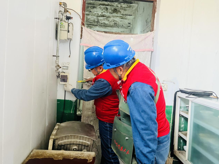 国网渭南供电公司:守护炊烟暖 情暖幸福院_fororder_图片1