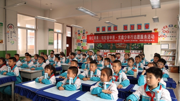 榆林府谷:志愿服务“花团锦簇” 文明城市“升温增色”_fororder_图片3