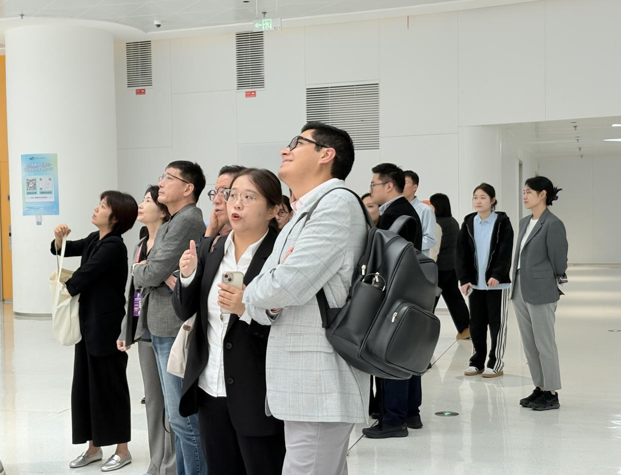 第九届丝绸之路经济带城市圆桌会开启“西安时间” 外宾共话产业合作新机遇_fororder_图片1