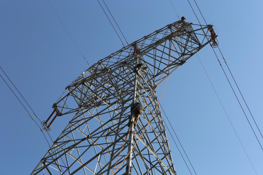 陕西渭南:加装防坠轨道 筑牢安全防线_fororder_image (2)