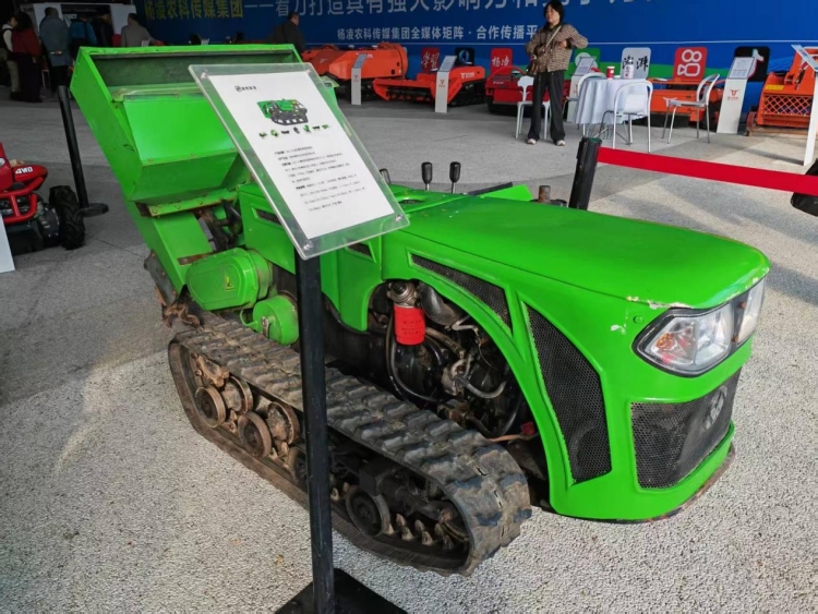 白水智慧农机装备展亮相杨凌农高会 从“汗水农业”到“智慧农业”