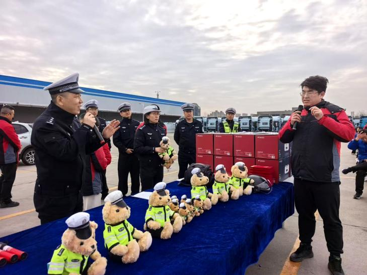 西安经开区:警企联动“122” 共筑交通安全网_fororder_图片2