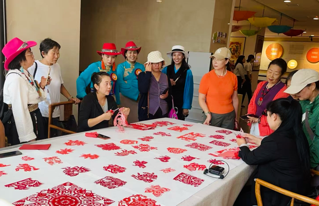 百人锅庄交流展演活动在陕西安塞圆满举行_fororder_图片4