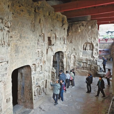 河南巩义：一处宋陵 一处石窟 中原小城石上写史诗