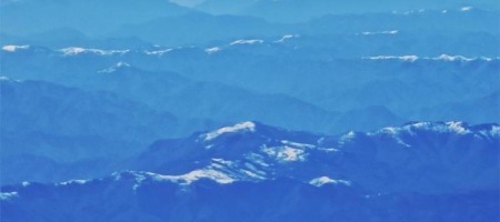 鸟瞰秦岭如巨幅水墨画