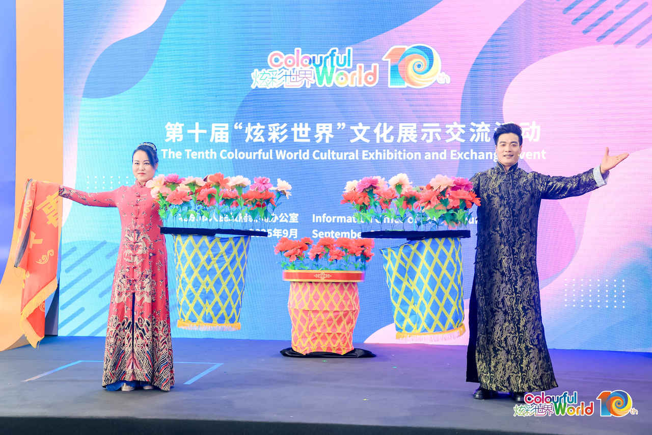 【炫彩世界】“炫舞台”好戏连台，文化“万花筒”精彩不停歇（组图）_fororder_2M5A2123-571344697