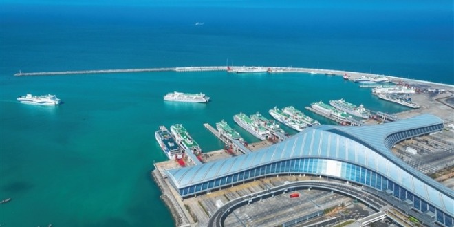 海南海口：春运即将启幕 新海港运输忙