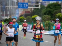 一路跑过黔山贵水，“公园省”里清凉跑“马”