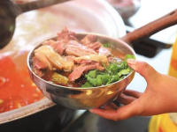 水城羊肉粉：熬一锅羊汤 煮麻辣鲜香_fororder_微信图片_20250818090432