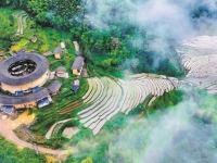 贵州六枝播雨峰林展现喀斯特地质魅力 200余座峰体错落如画