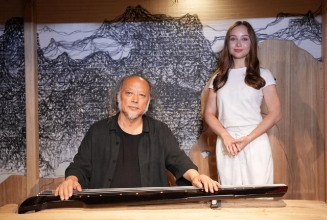 暑气蒸腾时,京味非遗带您品古琴清音里的悠然闲逸 暑气蒸腾时,京味非遗带您品古琴清音里的悠然闲逸_fororder_大暑