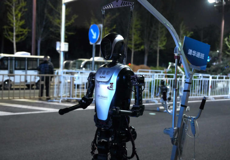 Side by Side, Innovation Unbounded: The 2026 Humanoid Robot Half-Marathon Opens a New Track in Intelligent Sports Side by Side, Innovation Unbounded: The 2026 Humanoid Robot Half-Marathon Opens a New Track in Intelligent Sports