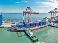 泉州港开通首条仁川港外贸集装箱航线_fororder_ead6e6b2396d49399b72884b3460b18e.1000x666.960x2147483647
