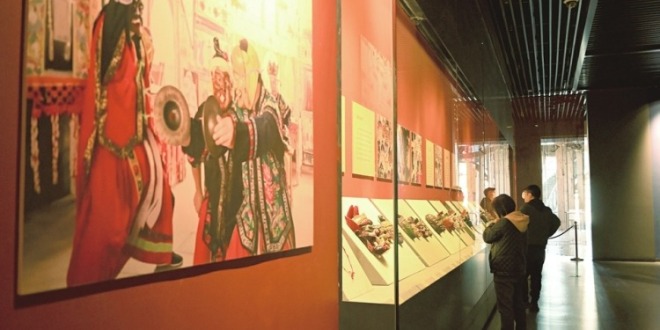 山西太原：面具里的傩戏艺术