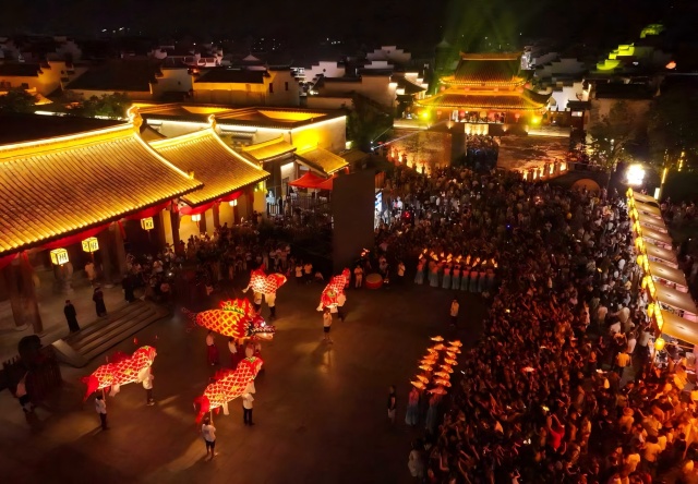 黄山:中秋假期游“新”潮涌动 短途游邂逅“诗和远方” 黄山:中秋假期游“新”潮涌动 短途游邂逅“诗和远方”_fororder_1759801397095660