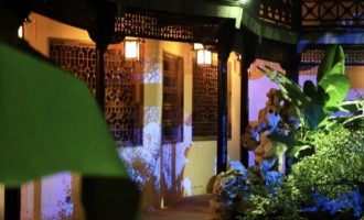 江苏扬州：何园“何堂月色”沉浸式夜演吸引游客_fororder_d3b617780eb0467bbeb478127a5afb29.1024x545.750x2147483647