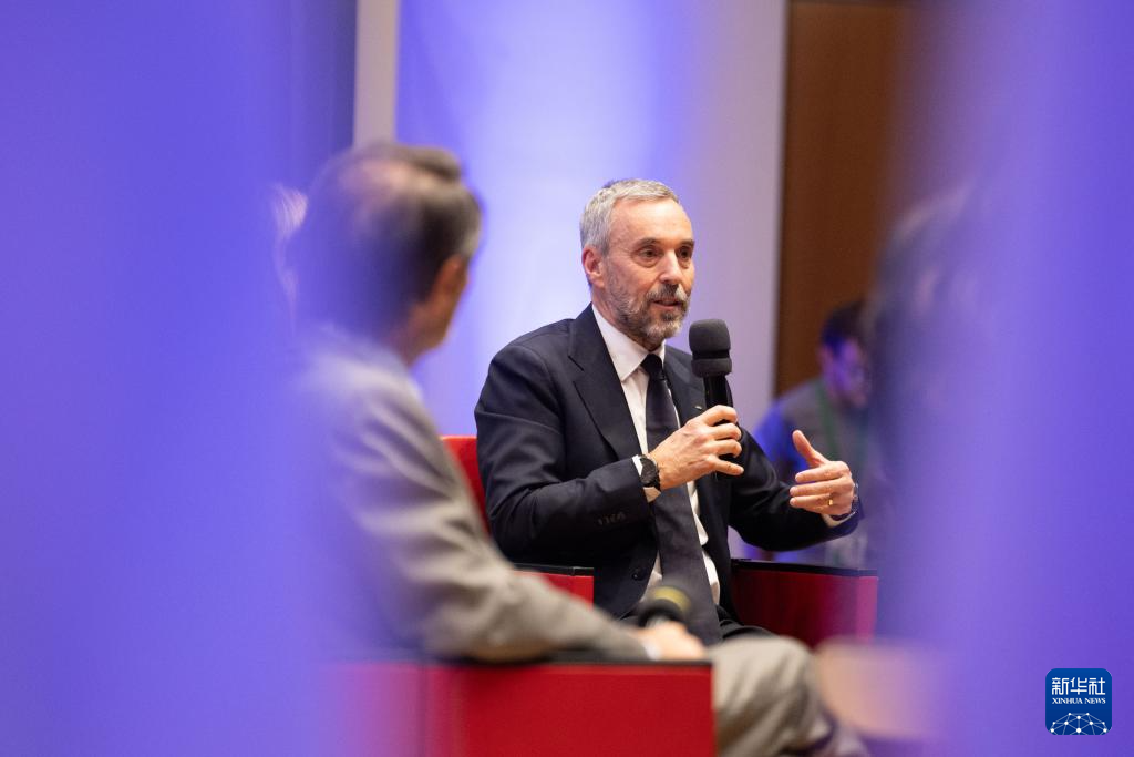 米兰-科尔蒂纳冬奥会倒计时100天庆祝活动举行 米兰-科尔蒂纳冬奥会倒计时100天庆祝活动举行