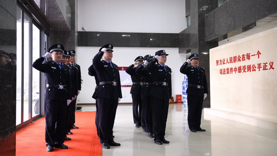 河南省封丘县人民法院:铸牢忠诚警魂 护航司法公正_fororder_图片1