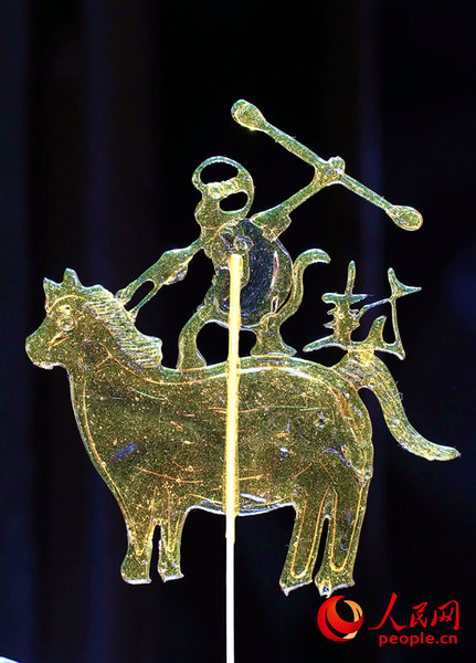 新春走基层丨糖画里的中国年:一位“00后”的甜蜜“守艺”_fororder_LOCAL1770101271169IDR5LNT95K