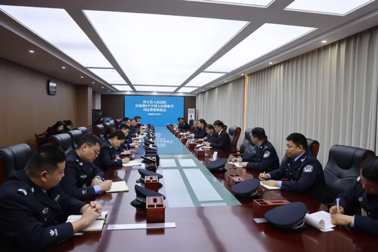 河南省封丘县人民法院:铸牢忠诚警魂 护航司法公正_fororder_图片2