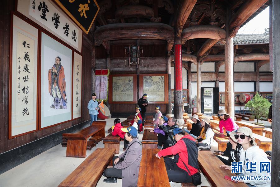 浙江清凉峰：春日小镇乡村旅游热