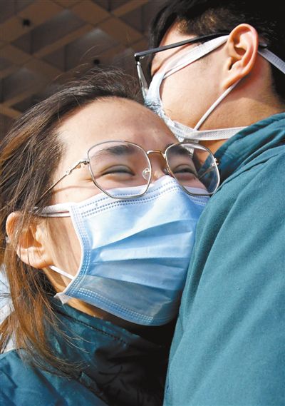 战“疫”一线的青春影像（来自疫情防控一线的报道）