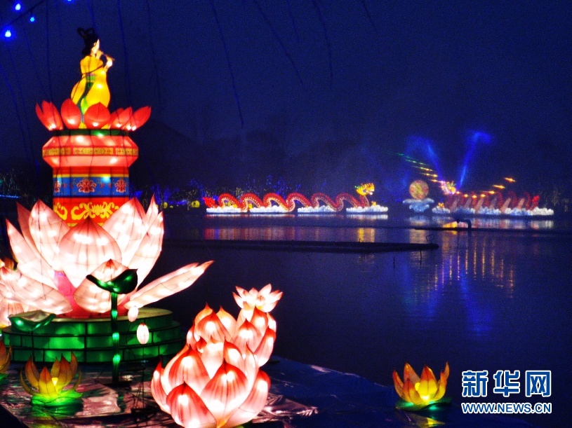 安徽阜阳：花灯璀璨迎新春