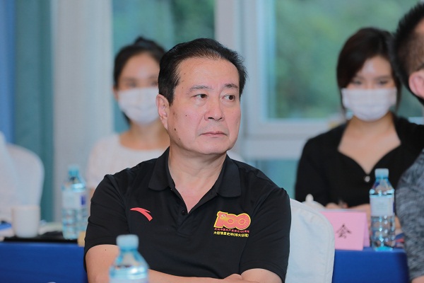 中广联合会召开广播电视文艺工作者加强职业道德建设座谈会_fororder_演员委员会副会长  许文广.JPG