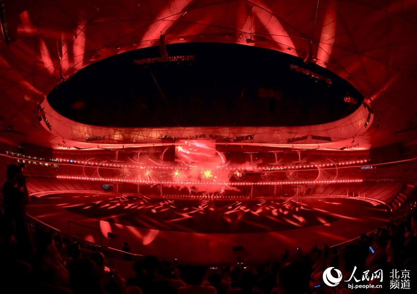 “鸟巢”推出大型视听光影秀