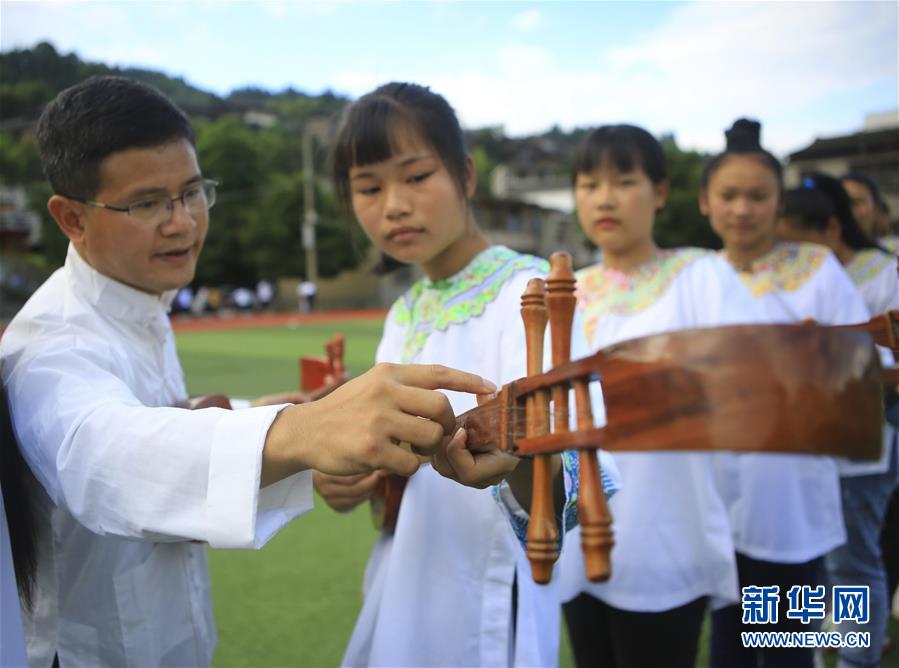 贵州榕江：民族文化进校园