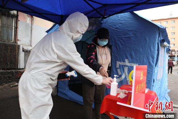 “90后”的戰場:駐守在城市的“戰疫”生力軍