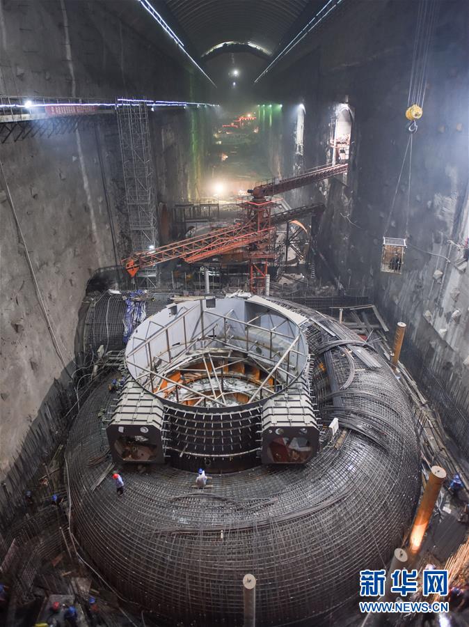 白鹤滩水电站加紧建设