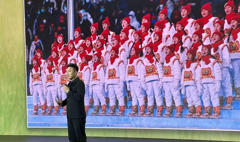 中广联合会会长范卫平出席首届全民阅读大会“阅读新时代·奋进新征程”全民阅读诵读活动并致辞_fororder_4