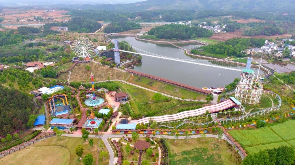 武汉“城市后花园”36万人吃上旅游饭