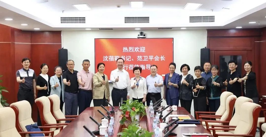 中国宋庆龄基金会党组书记、副主席沈蓓莉及中广联合会会长范卫平赴有声阅读委员会调研