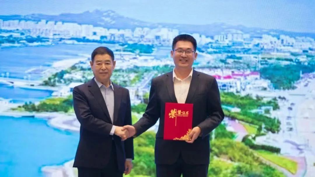 “全国影视指定拍摄景地”颁授仪式在日照举行