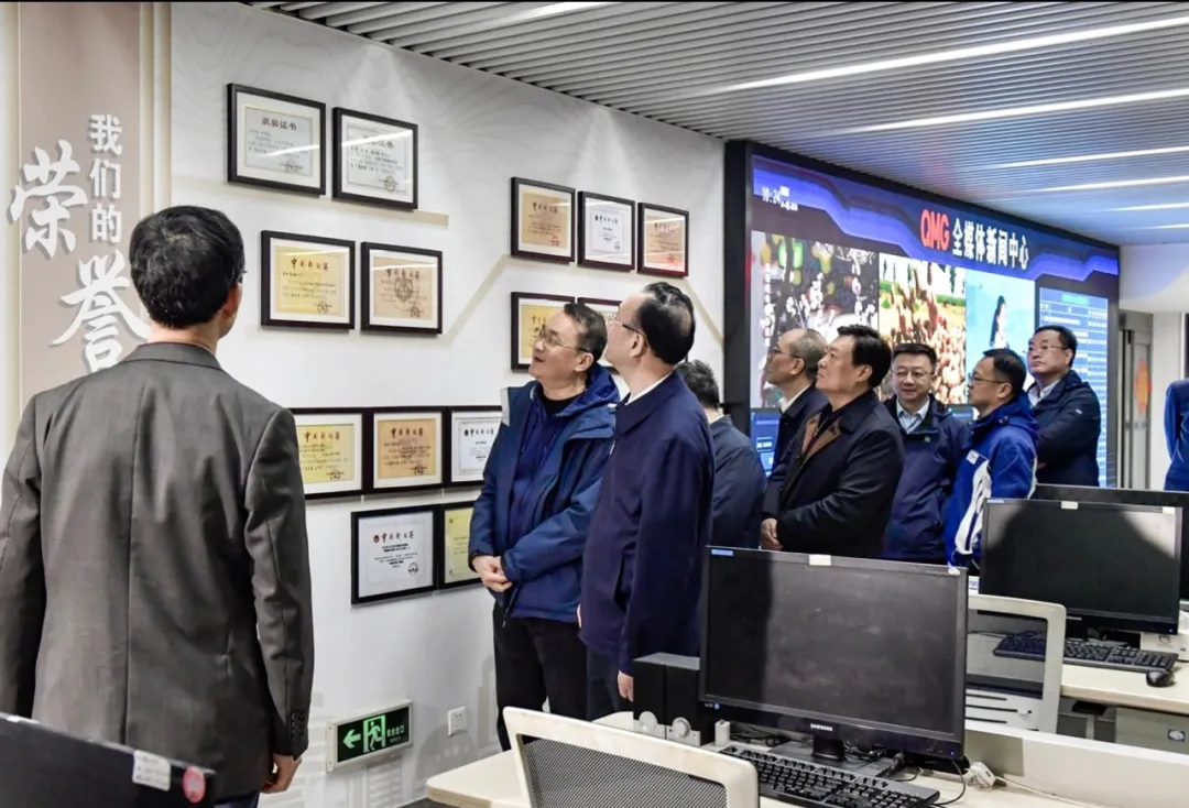 中广联合会会长范卫平一行赴青岛市广播电视台调研_fororder_2
