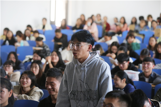 (供稿 教育列表 三吴大地南京 移动版)腾讯(江苏)企鹅新媒体学院第三期公开课在南京晓庄学院开课(列表页标题)腾讯(江苏)企鹅新媒体学院第三期公开课开课