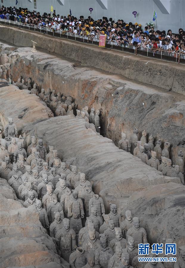 西安：秦兵马俑迎来参观旅游高峰
